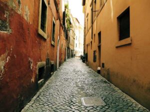 モダンなリビングルームの内観写真